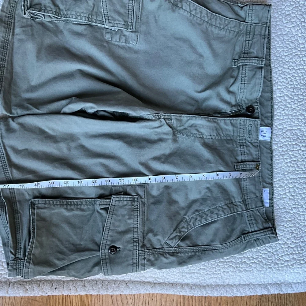 Gap size 34 green short - Picture 4 of 7